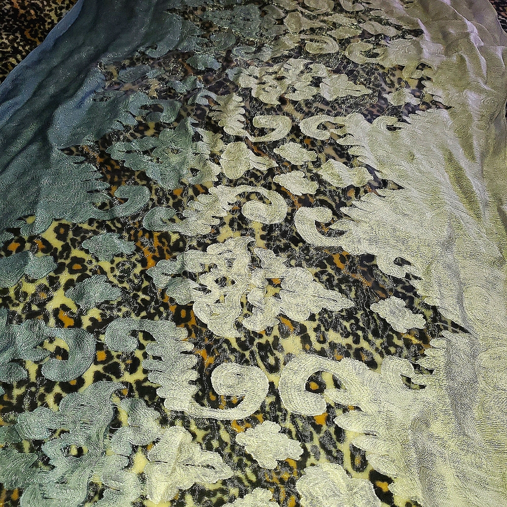 Scarfs - Picture 5 of 15